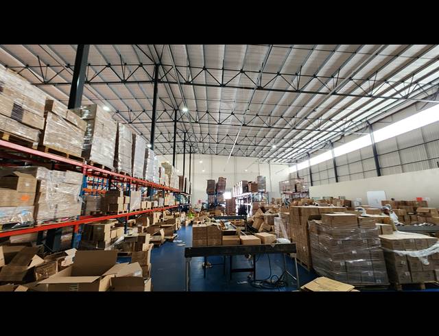3,234M² WAREHOUSE TO LET IN COSMO BUSINESS PARK